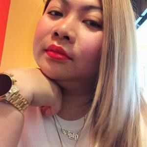 Meet your Posher, Aisha